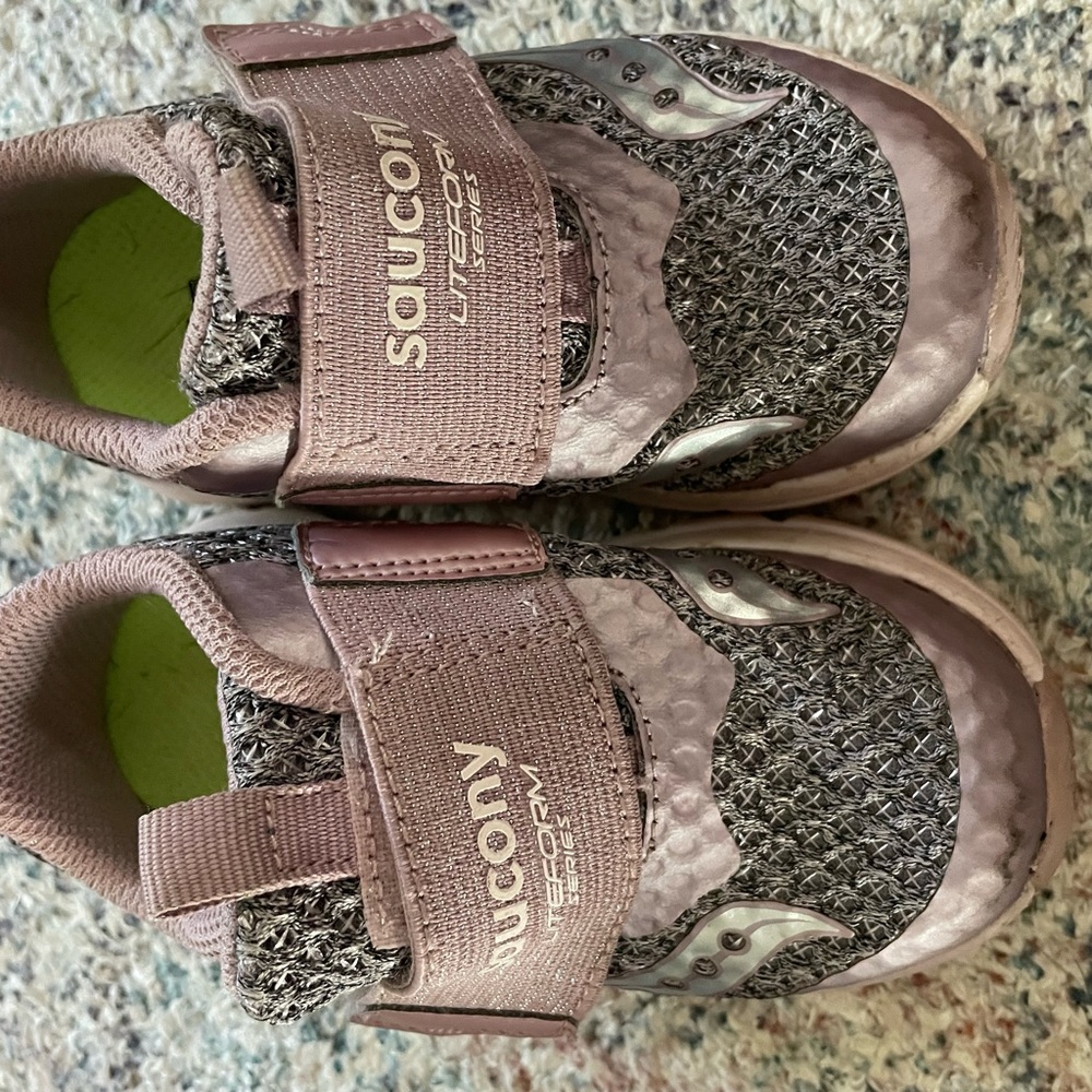 Size toddler 7 girls sneakers and flats